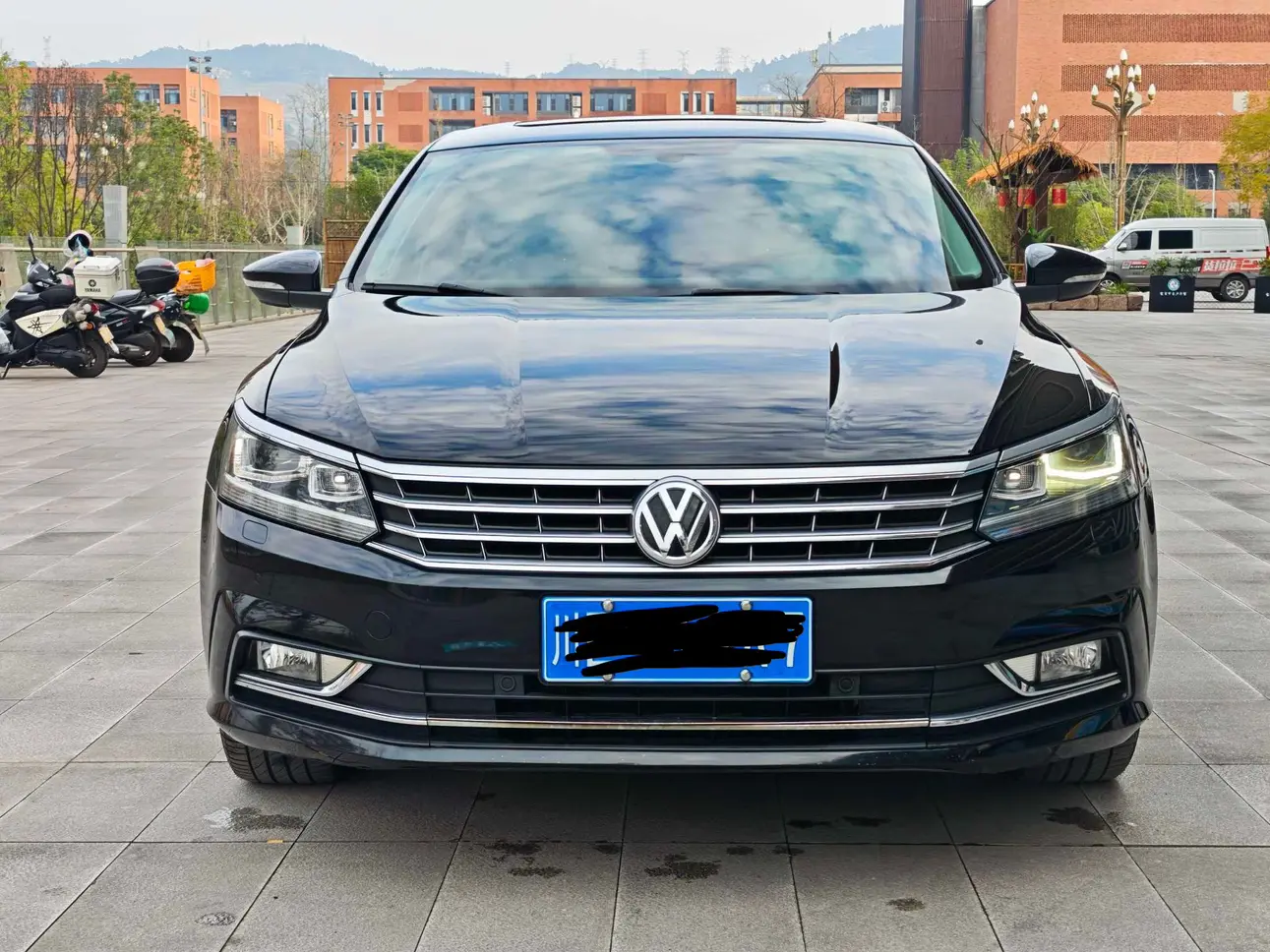 Volkswagen Passat  из Китая