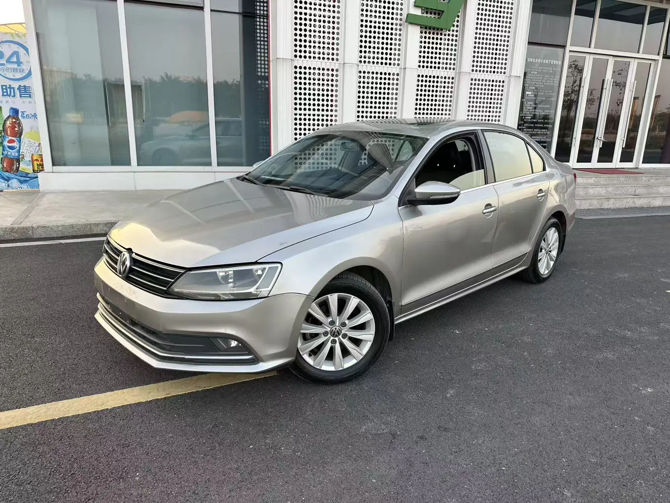 Volkswagen Sagitar  из Китая