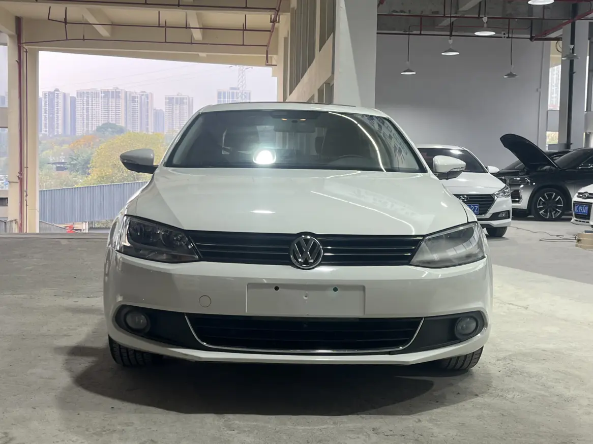 Volkswagen Sagitar  из Китая