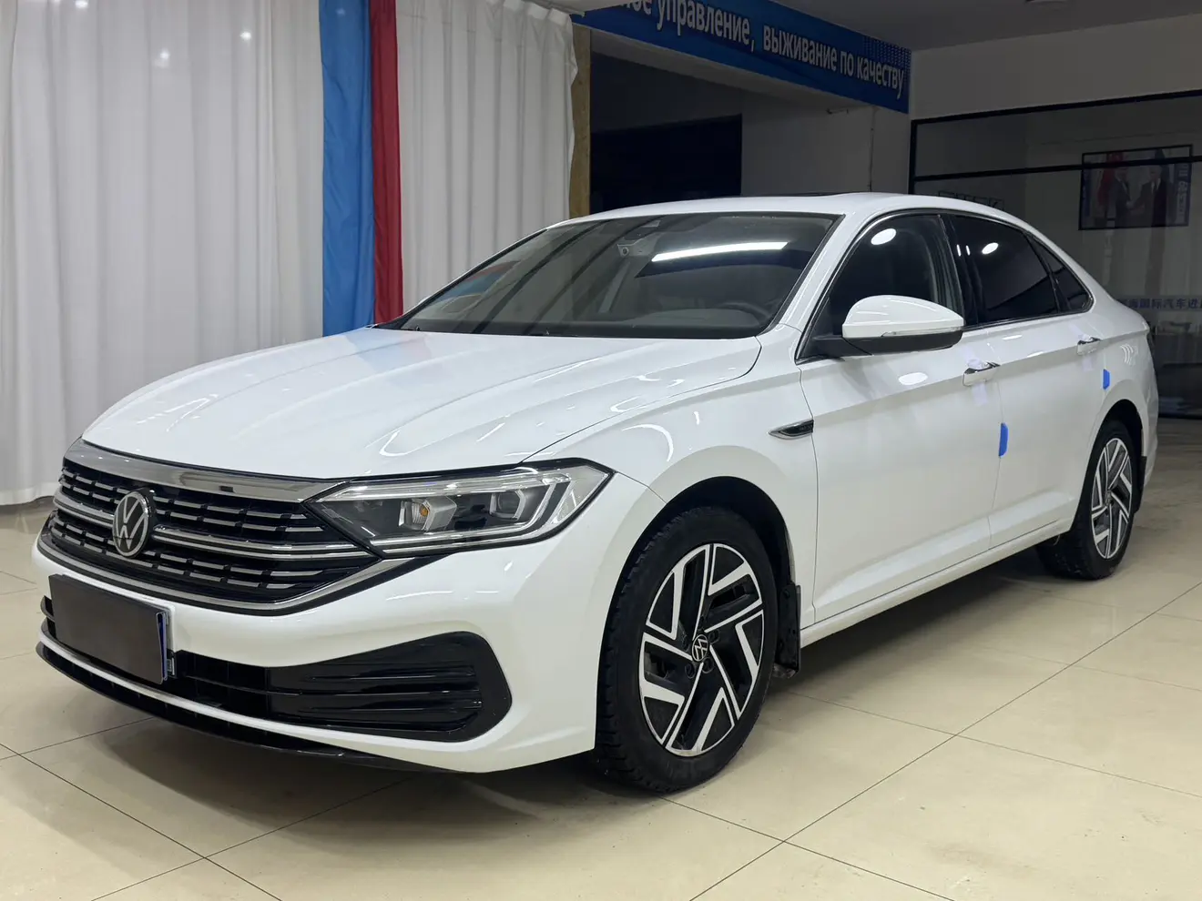 Volkswagen Sagitar  из Китая