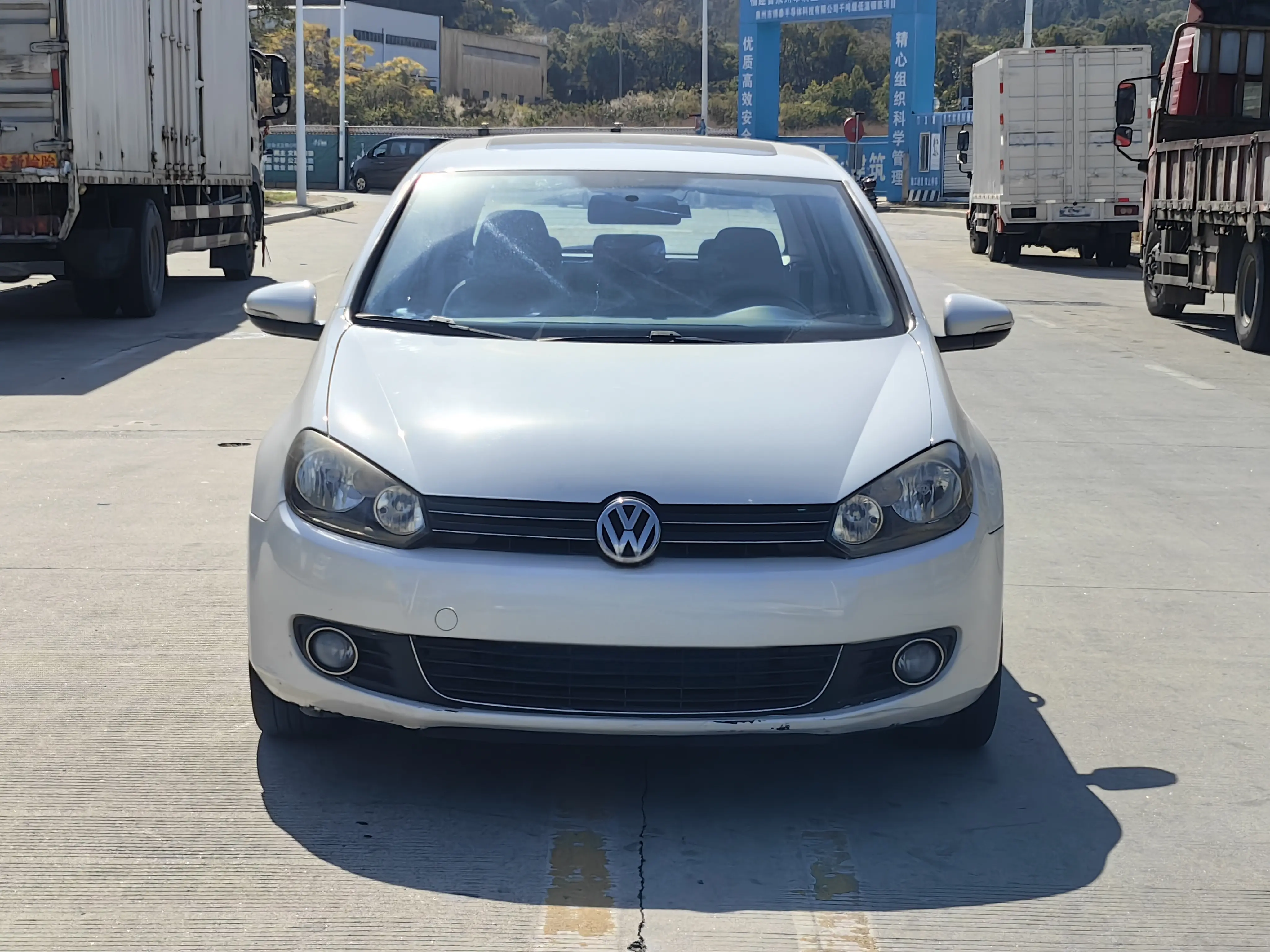 Volkswagen Golf  из Китая