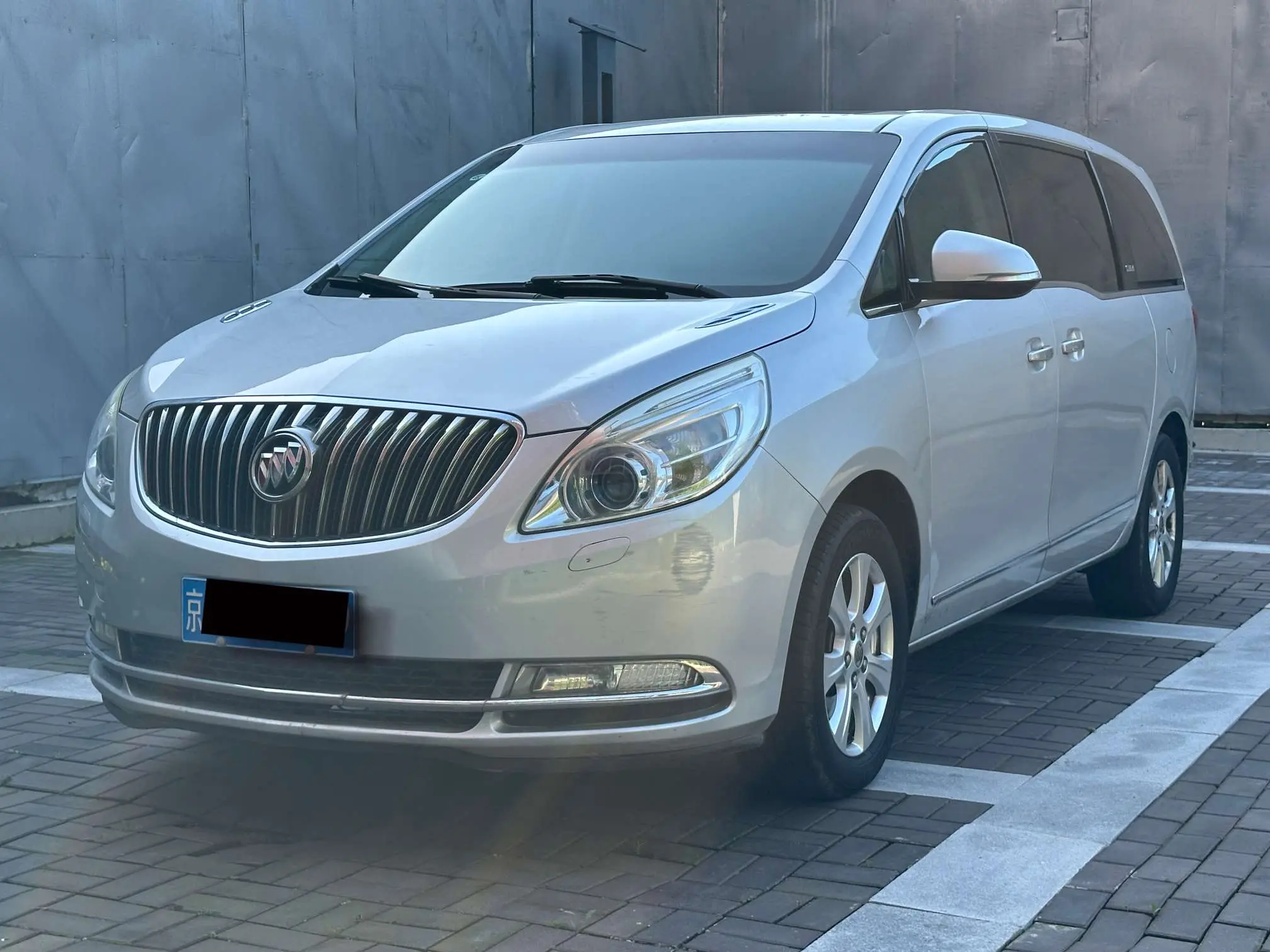 Buick GL8  из Китая