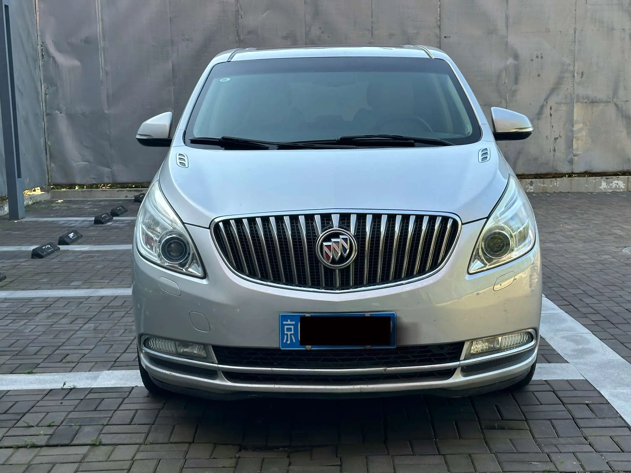Buick GL8  из Китая