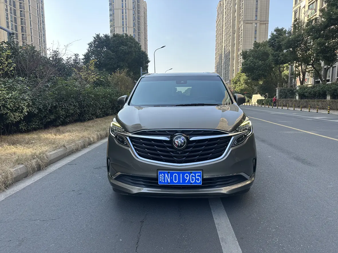 Buick GL8  из Китая