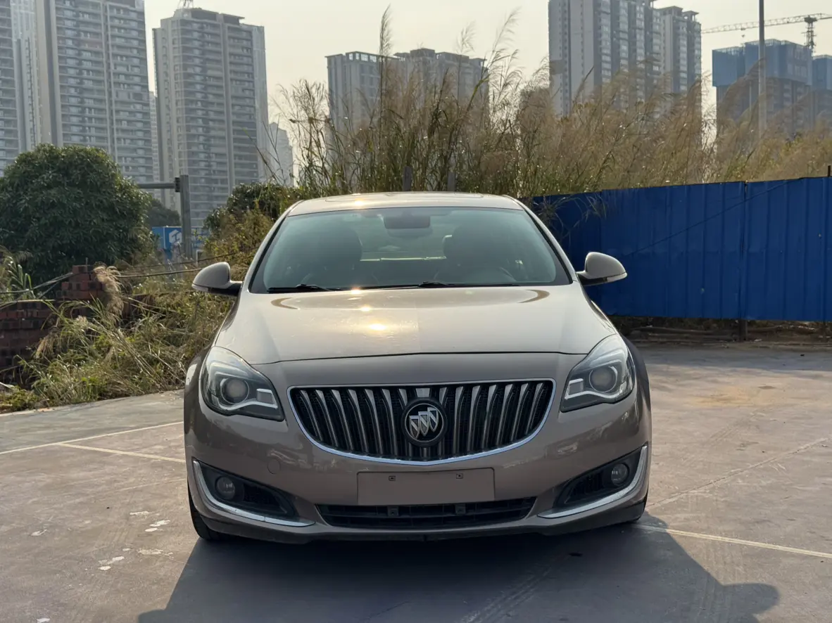 Buick Majesty  из Китая