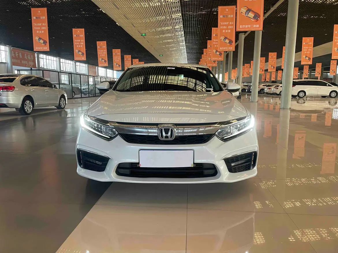 Honda Inspire (Yingshipai)  из Китая