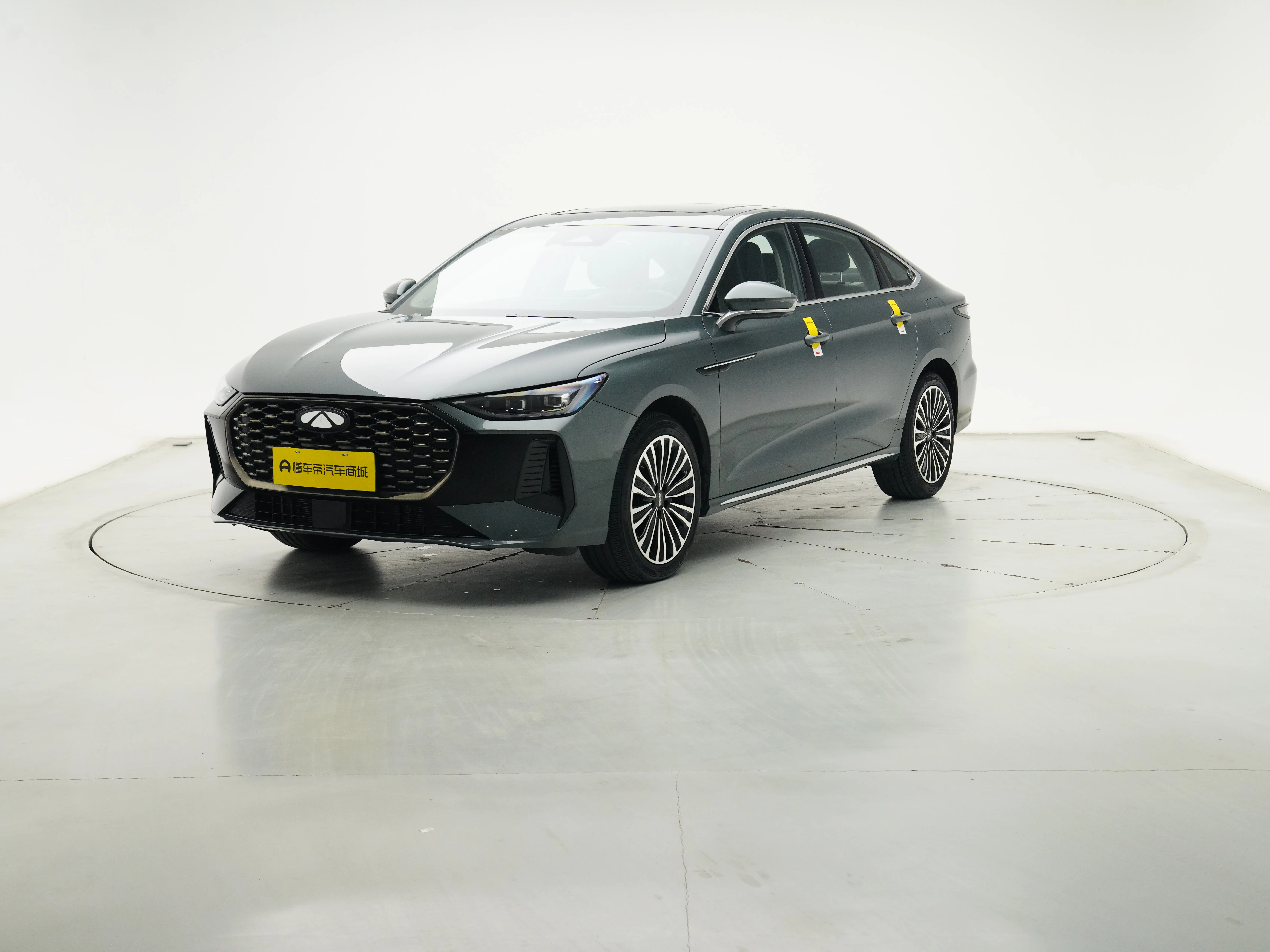 Chery Fengyun A8L  из Китая