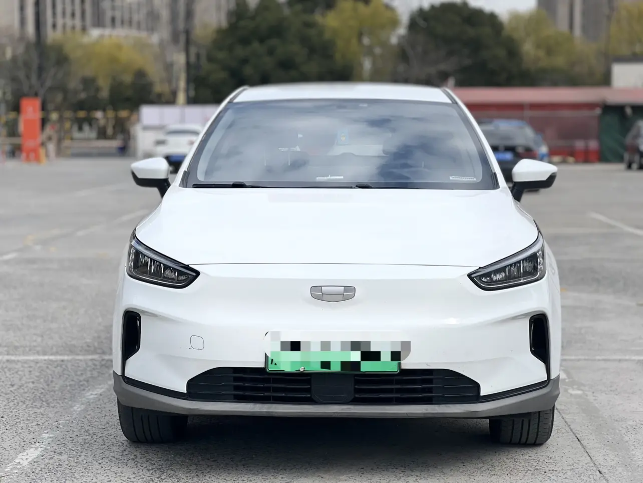 Geely Geometry C  из Китая