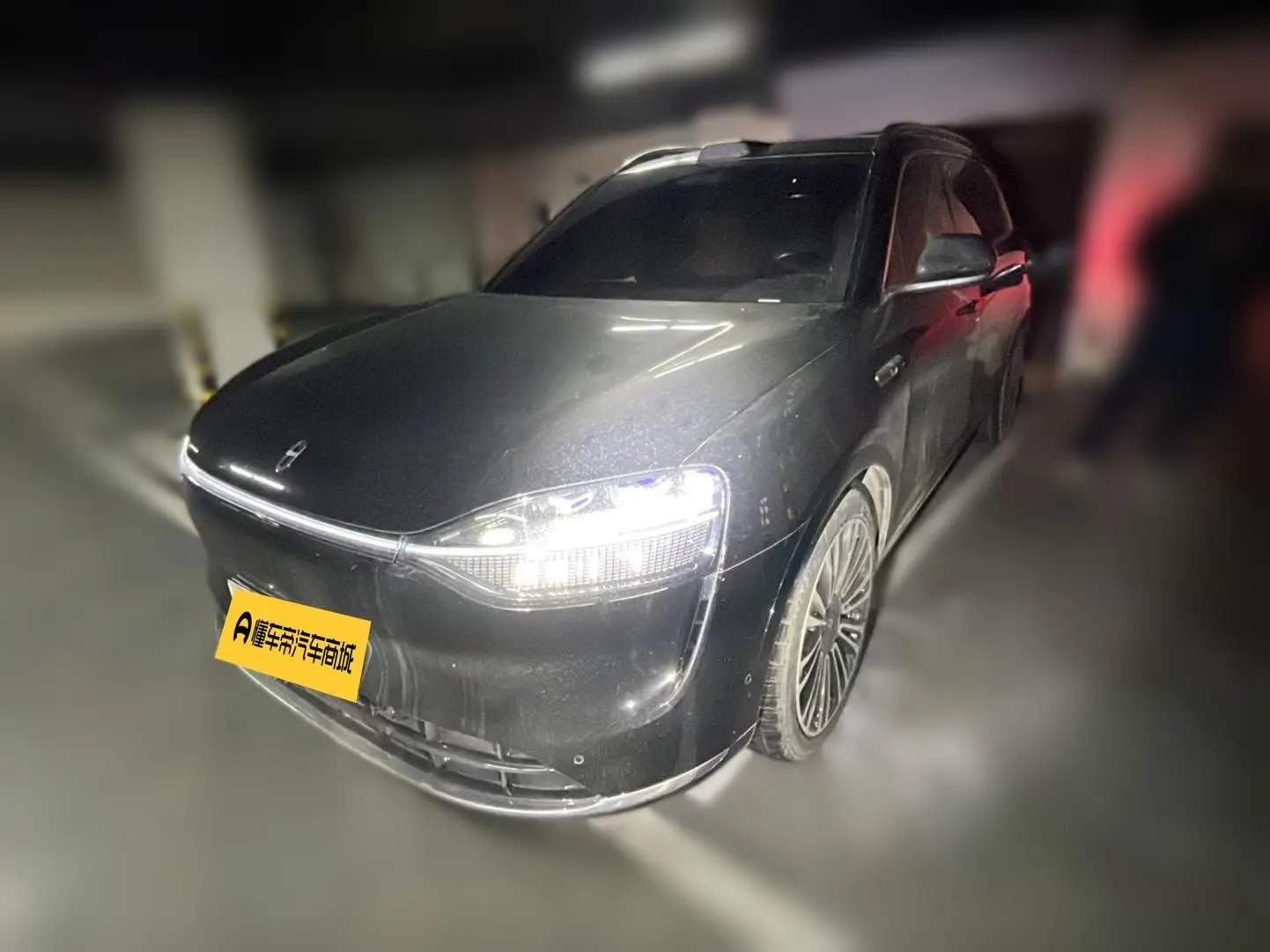 AITO M9 (Wenjie M9)  из Китая