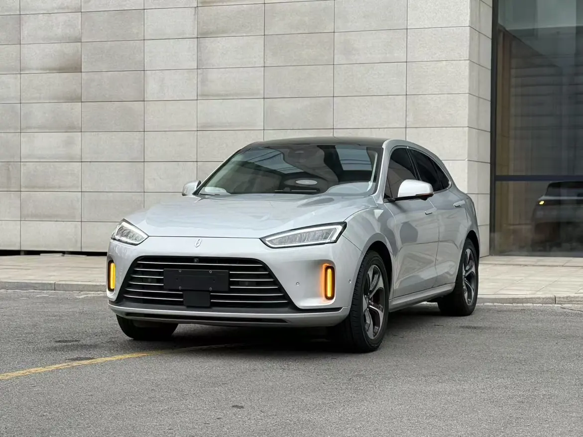 AITO M5 (Wenjie M5)  из Китая