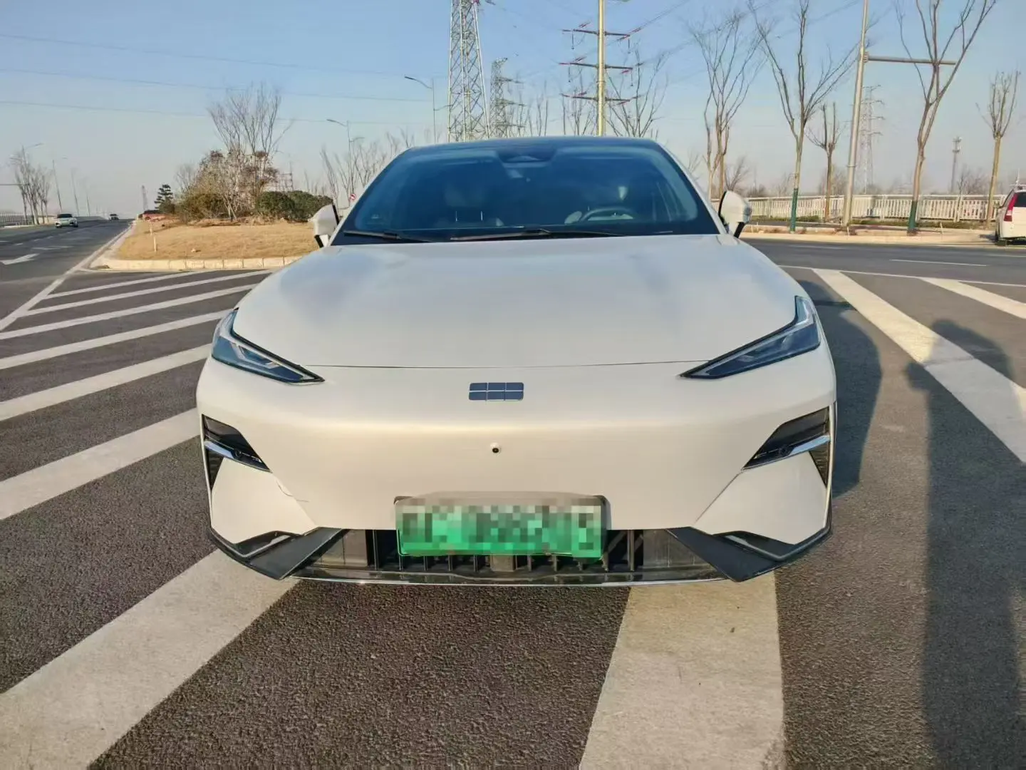 Geely Galaxy E8  из Китая