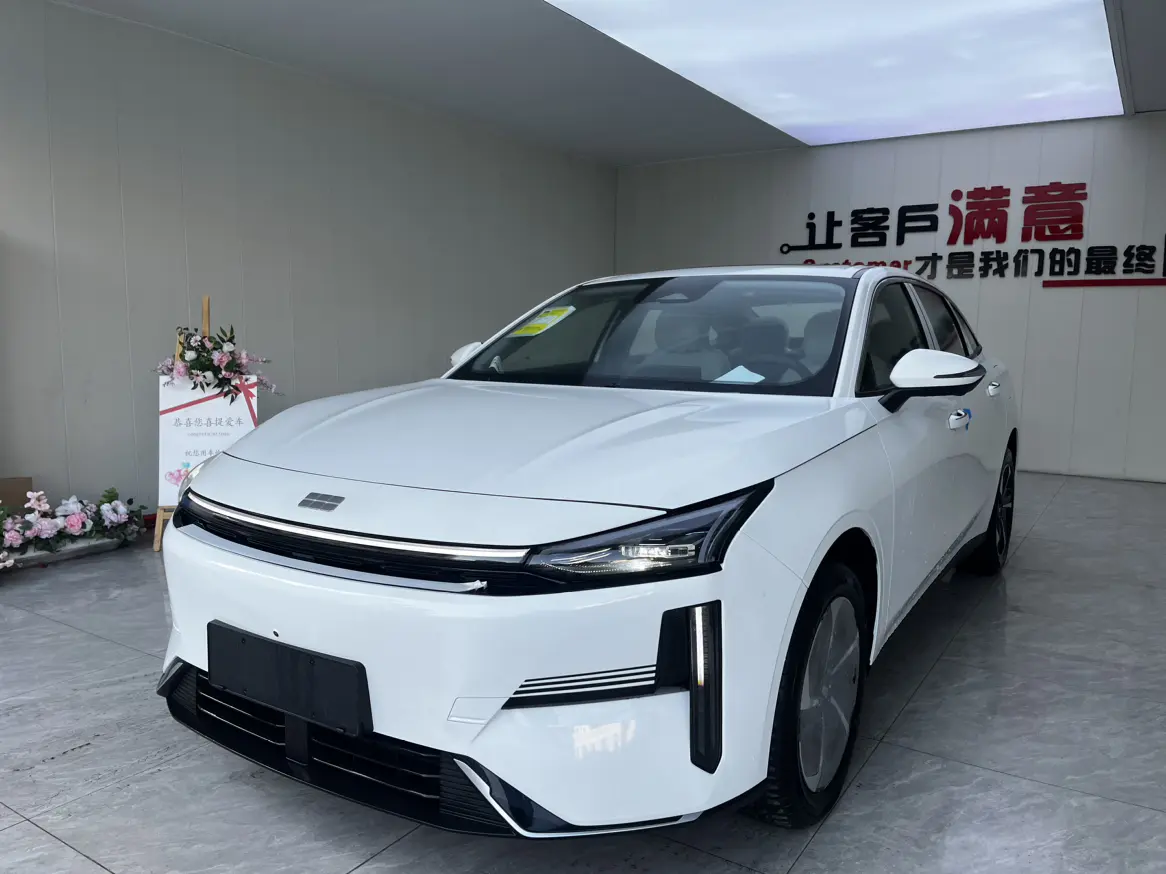 Geely Galaxy L6  из Китая