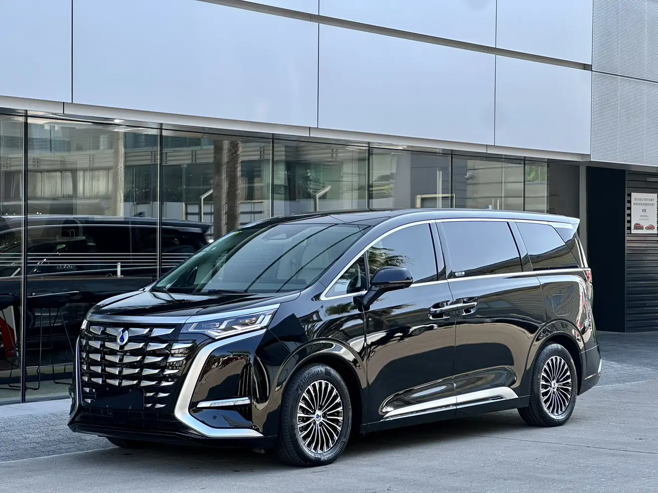 Denza D9 DM  из Китая