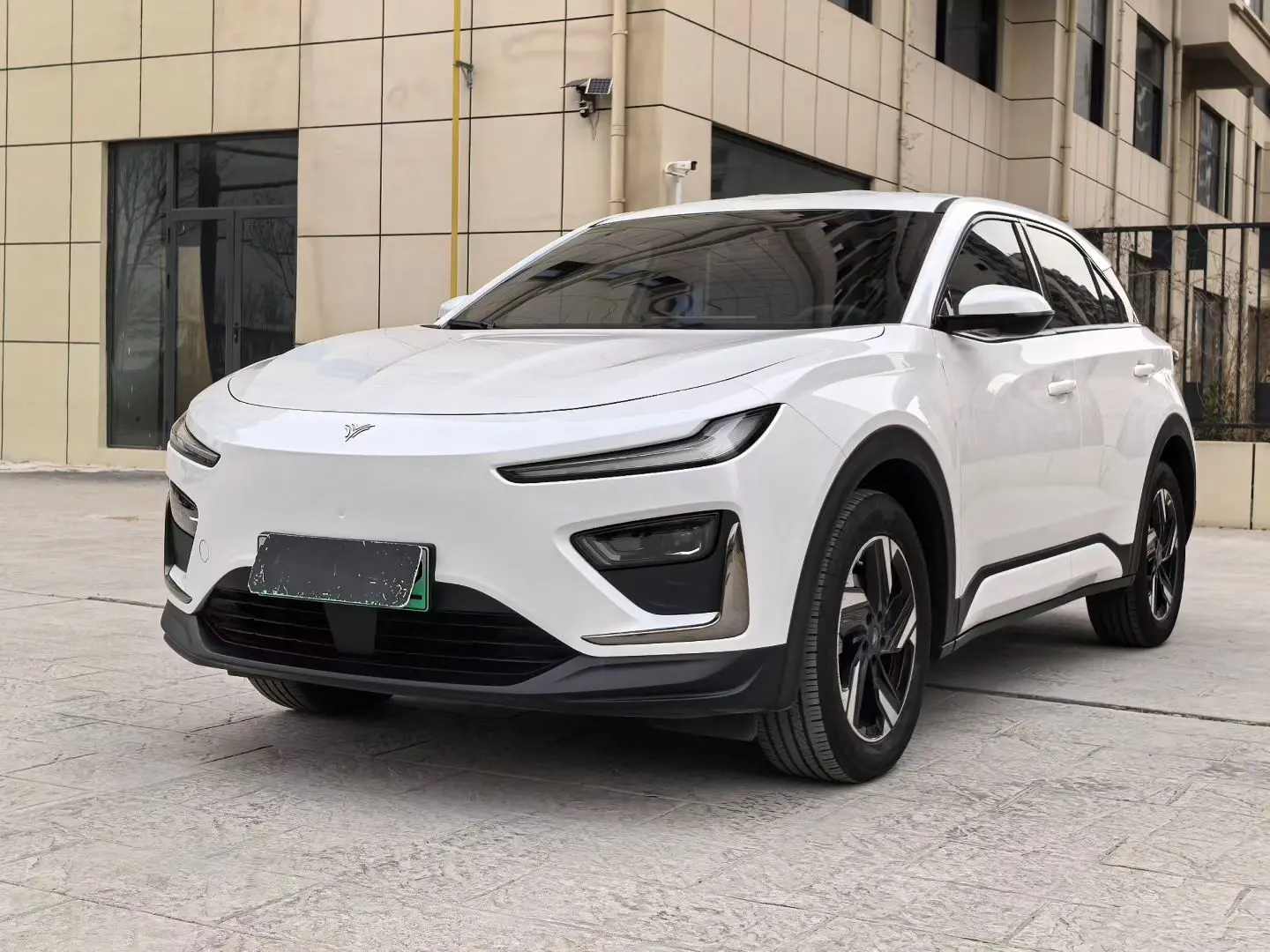 NETA NezhaX  из Китая