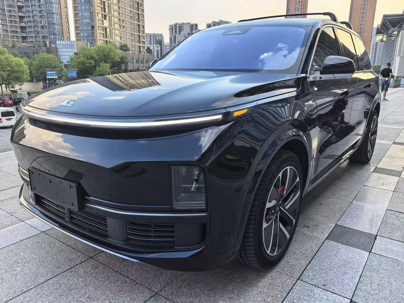 Li L9 (Ideal L9)  из Китая