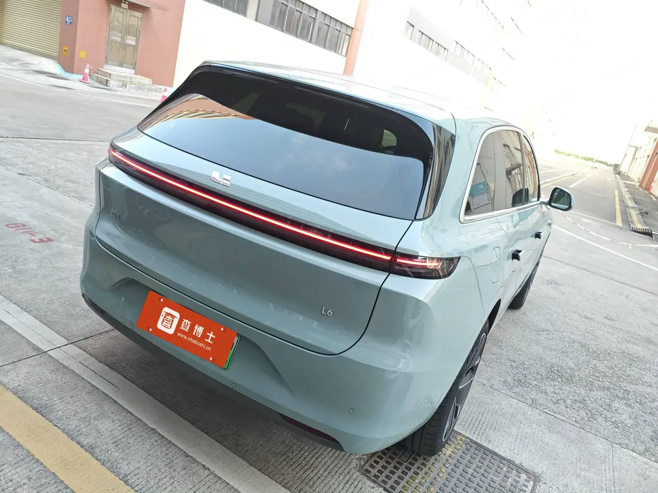 Li L6 (Ideal L6)  из Китая