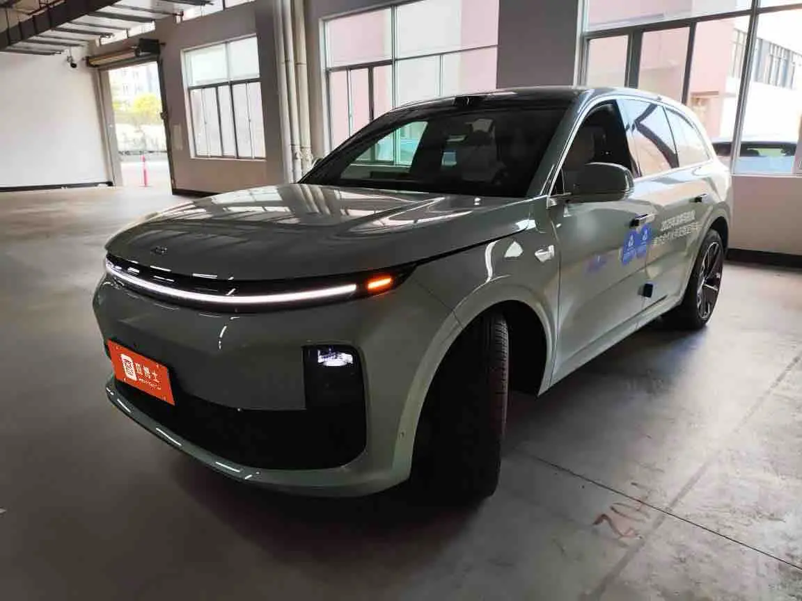 Li L6 (Ideal L6)  из Китая