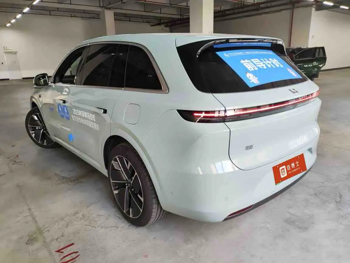 Li L6 (Ideal L6)  из Китая