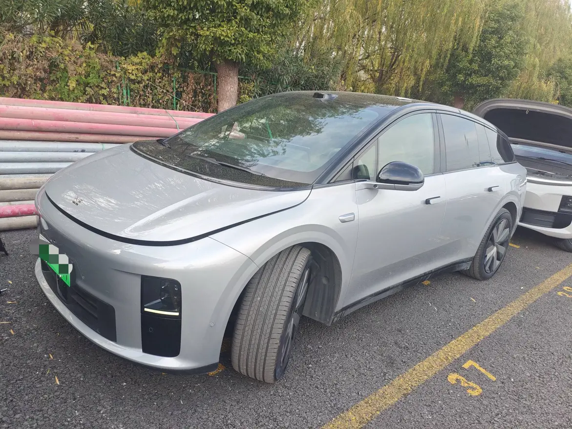 Li Ideal i6  из Китая