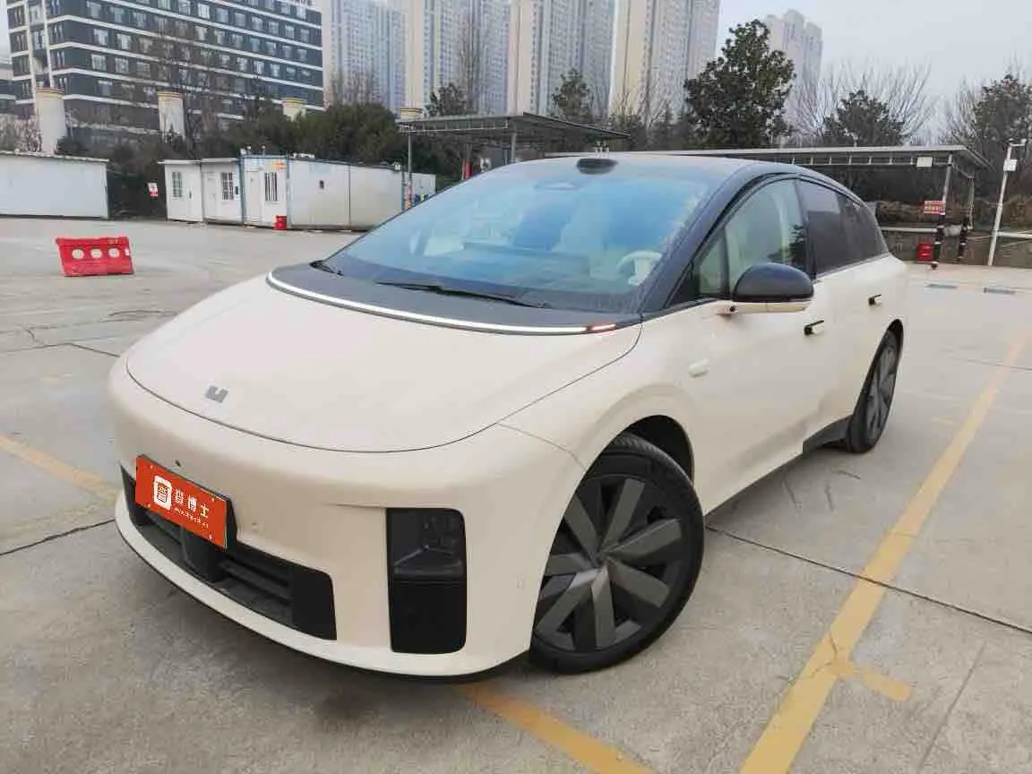 Li Ideal i6  из Китая