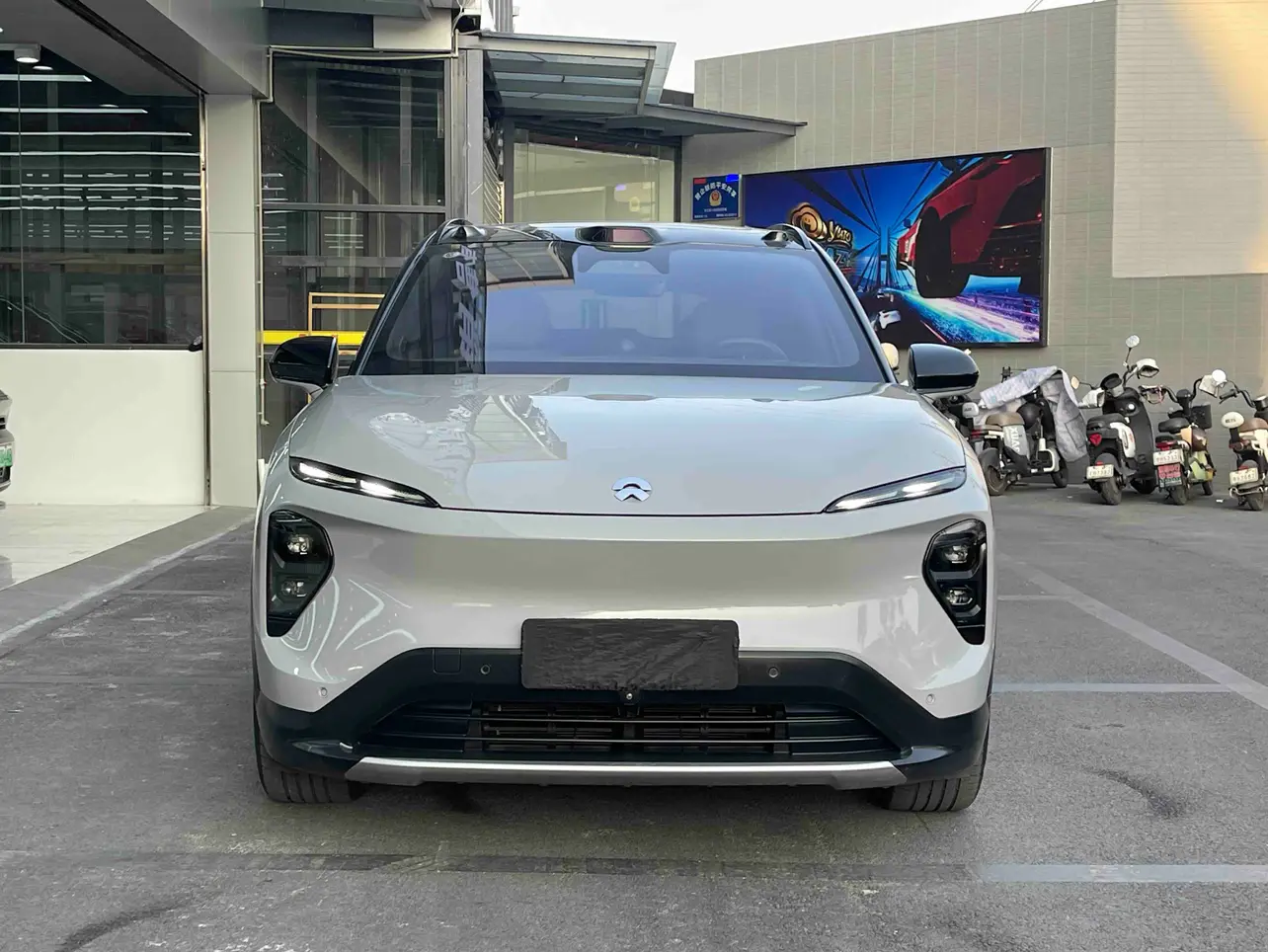 NIO ES7  из Китая