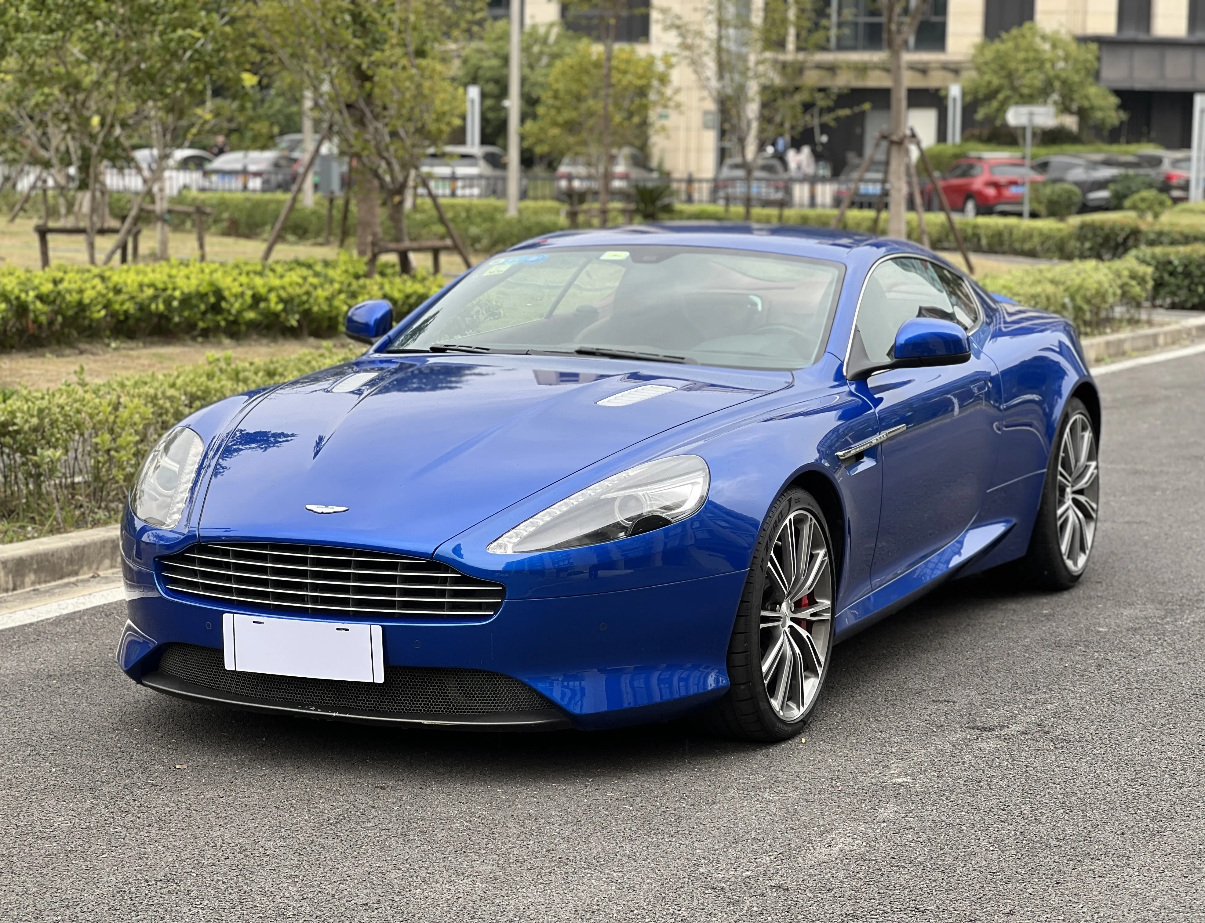 Aston Martin DB9  из Китая
