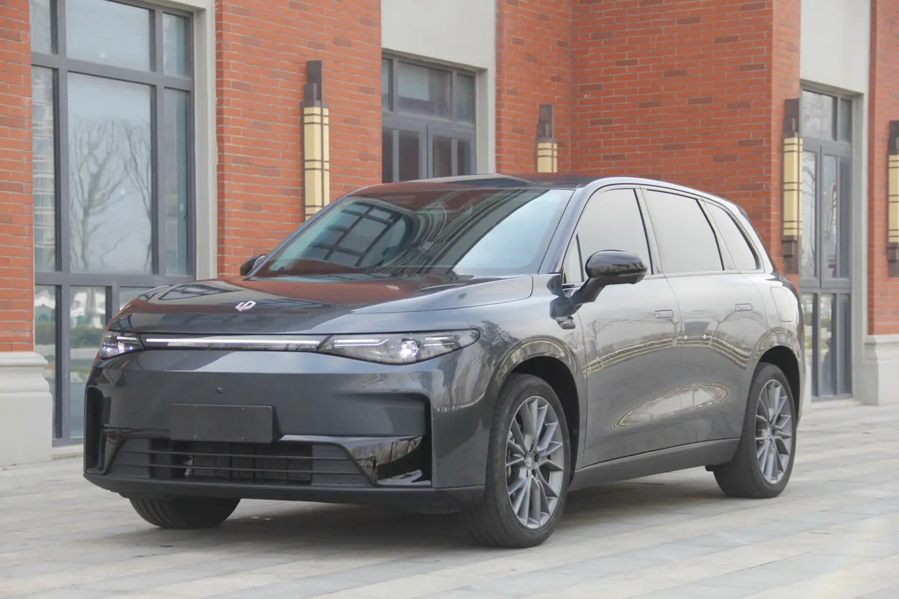 Leapmotor Zero running C10  из Китая