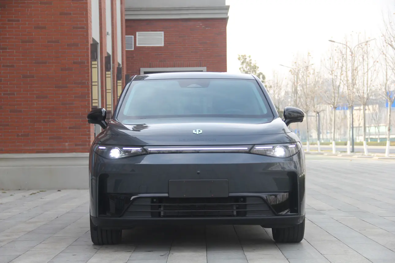 Leapmotor Zero running C10  из Китая