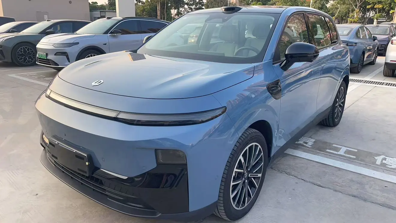 Leapmotor B10  из Китая