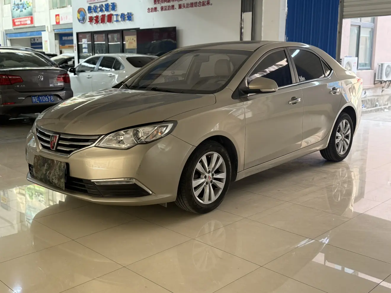 Roewe 360  из Китая