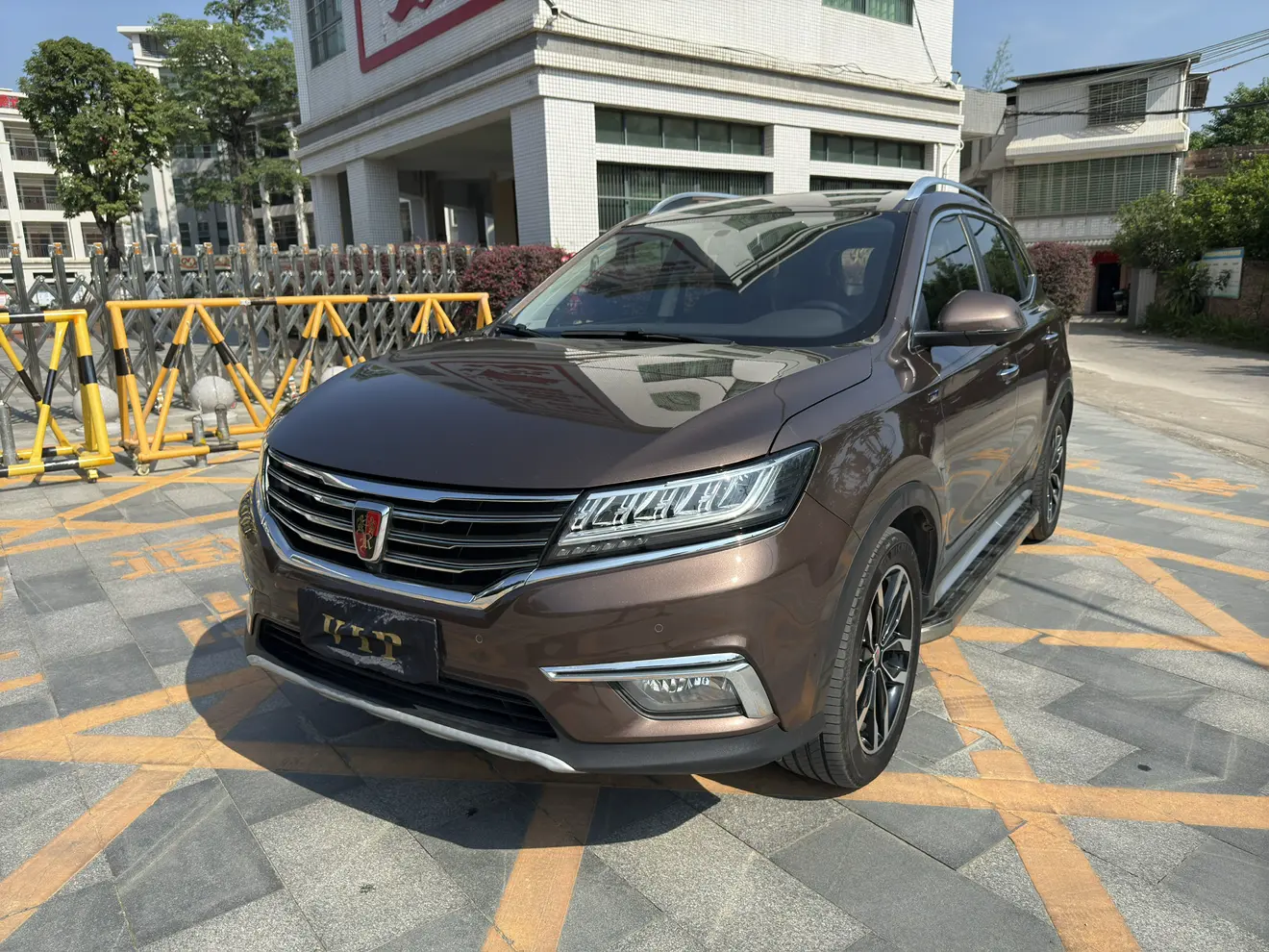 Roewe RX5  из Китая