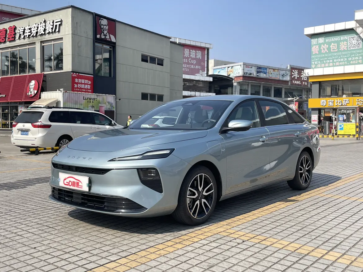 Roewe D6  из Китая