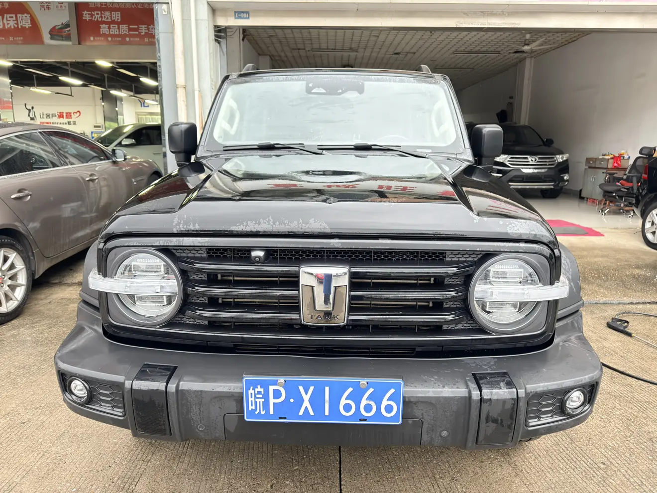 Tank 300  из Китая