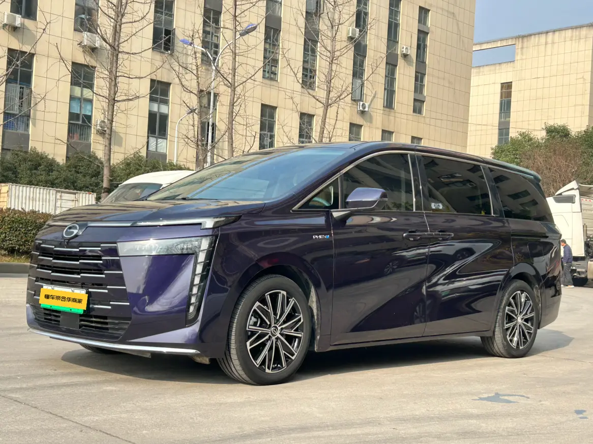 GAC Trumpchi E8 PHEV  из Китая