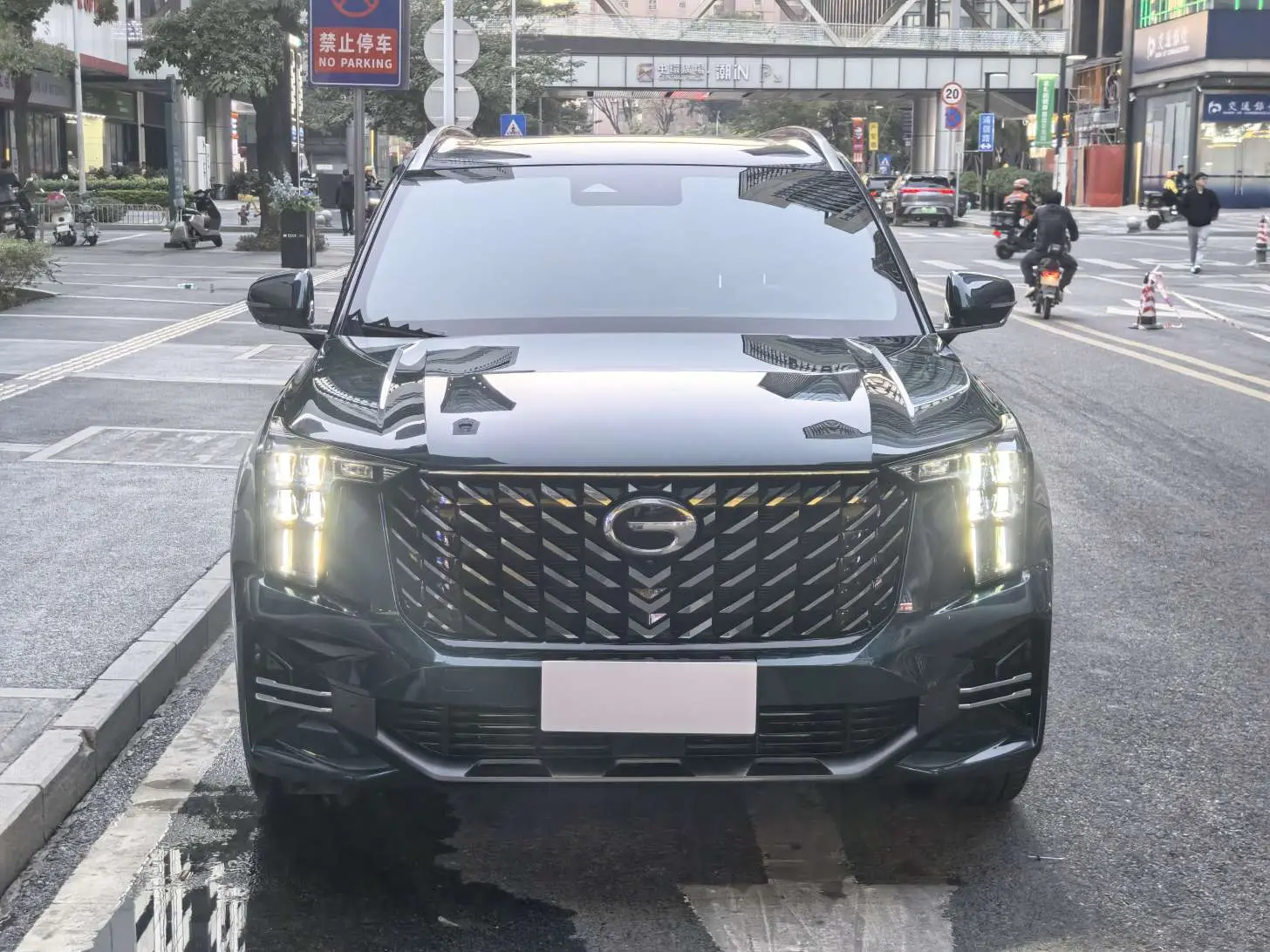 GAC Trumpchi GS8  из Китая