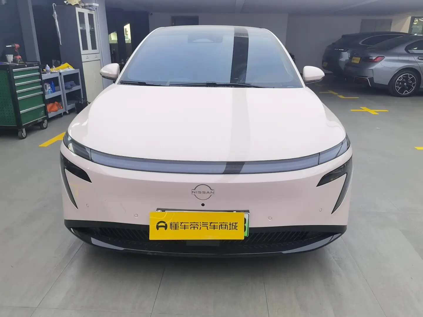 Nissan N7  из Китая