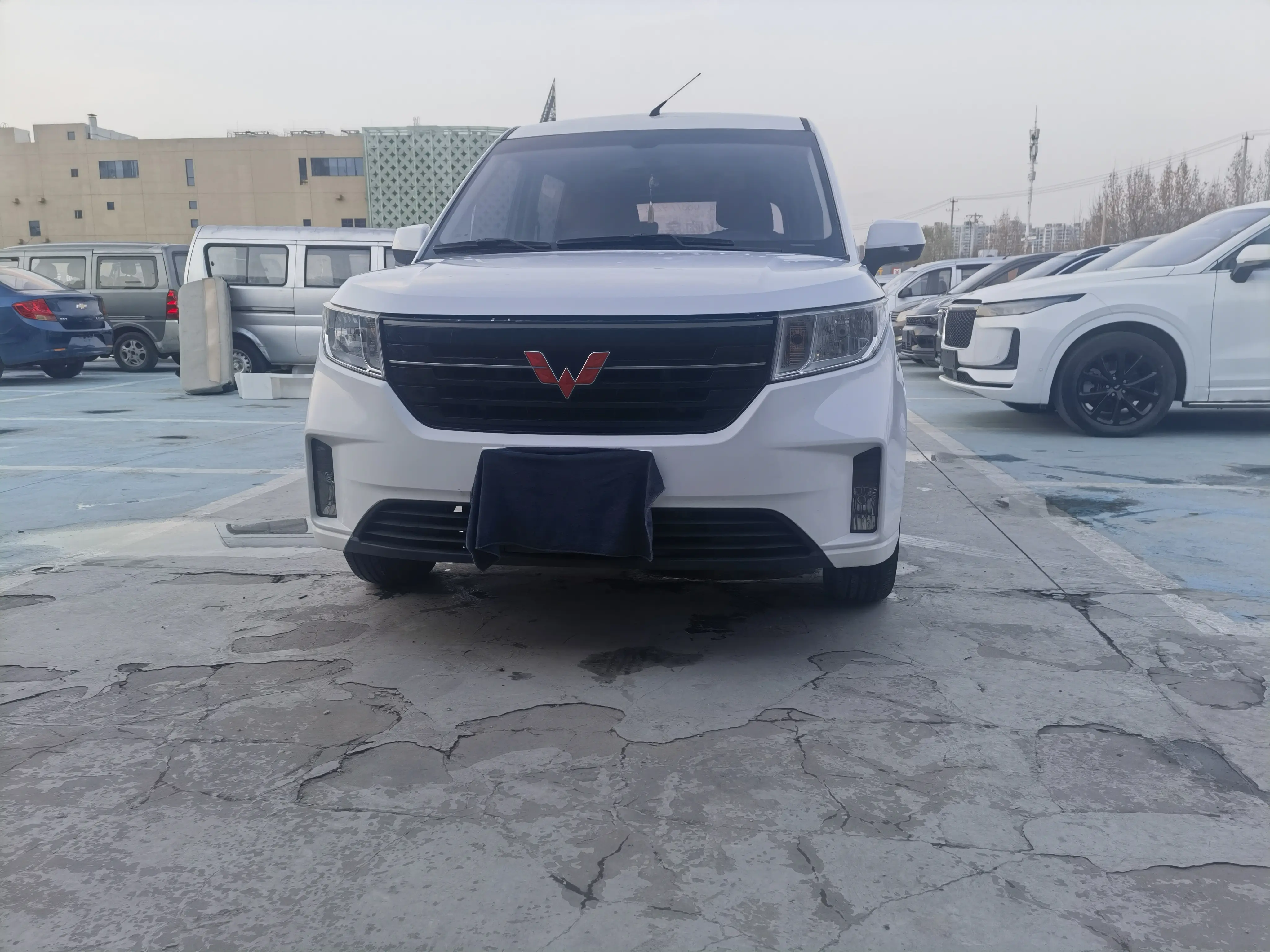 Wuling Hongguang PLUS  из Китая
