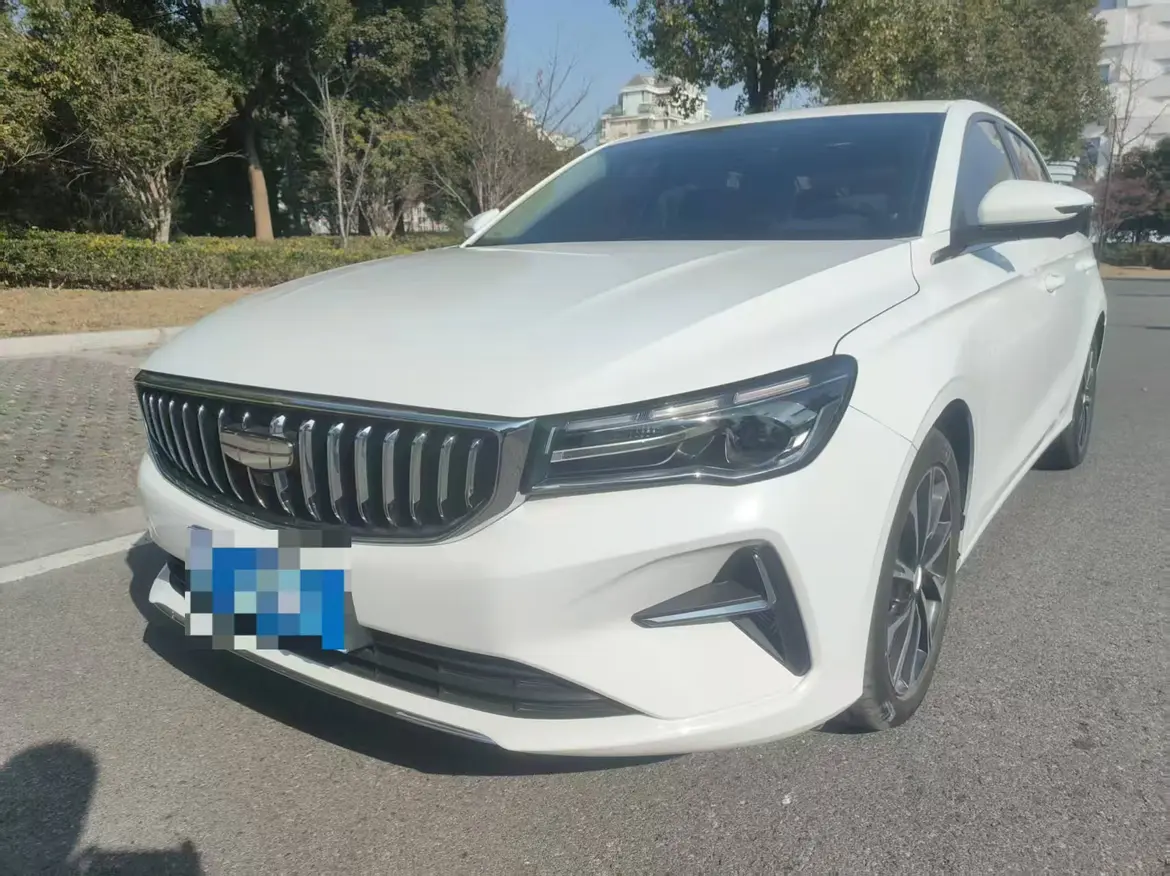 Geely Emgrand  из Китая