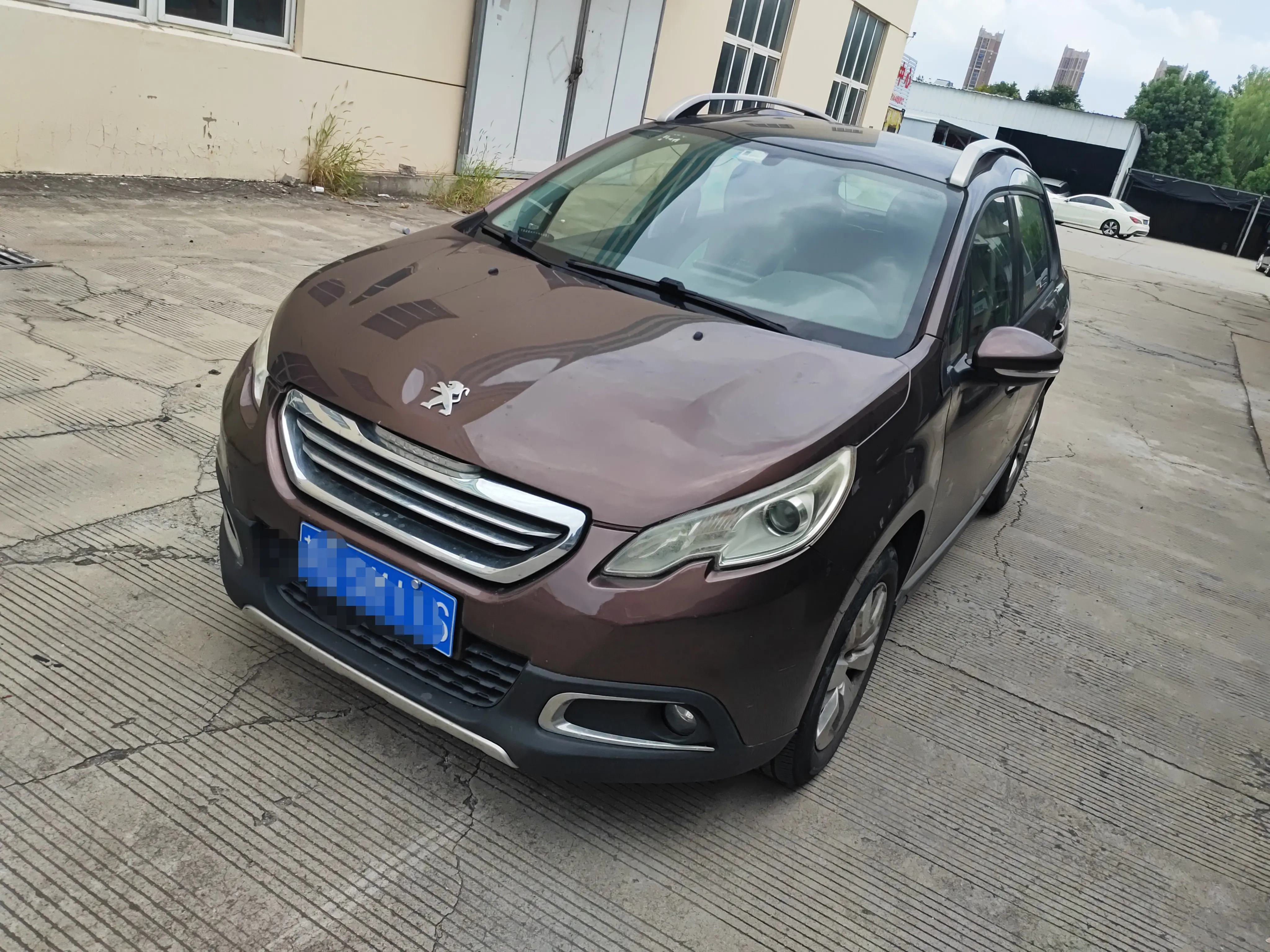 Peugeot 2008  из Китая