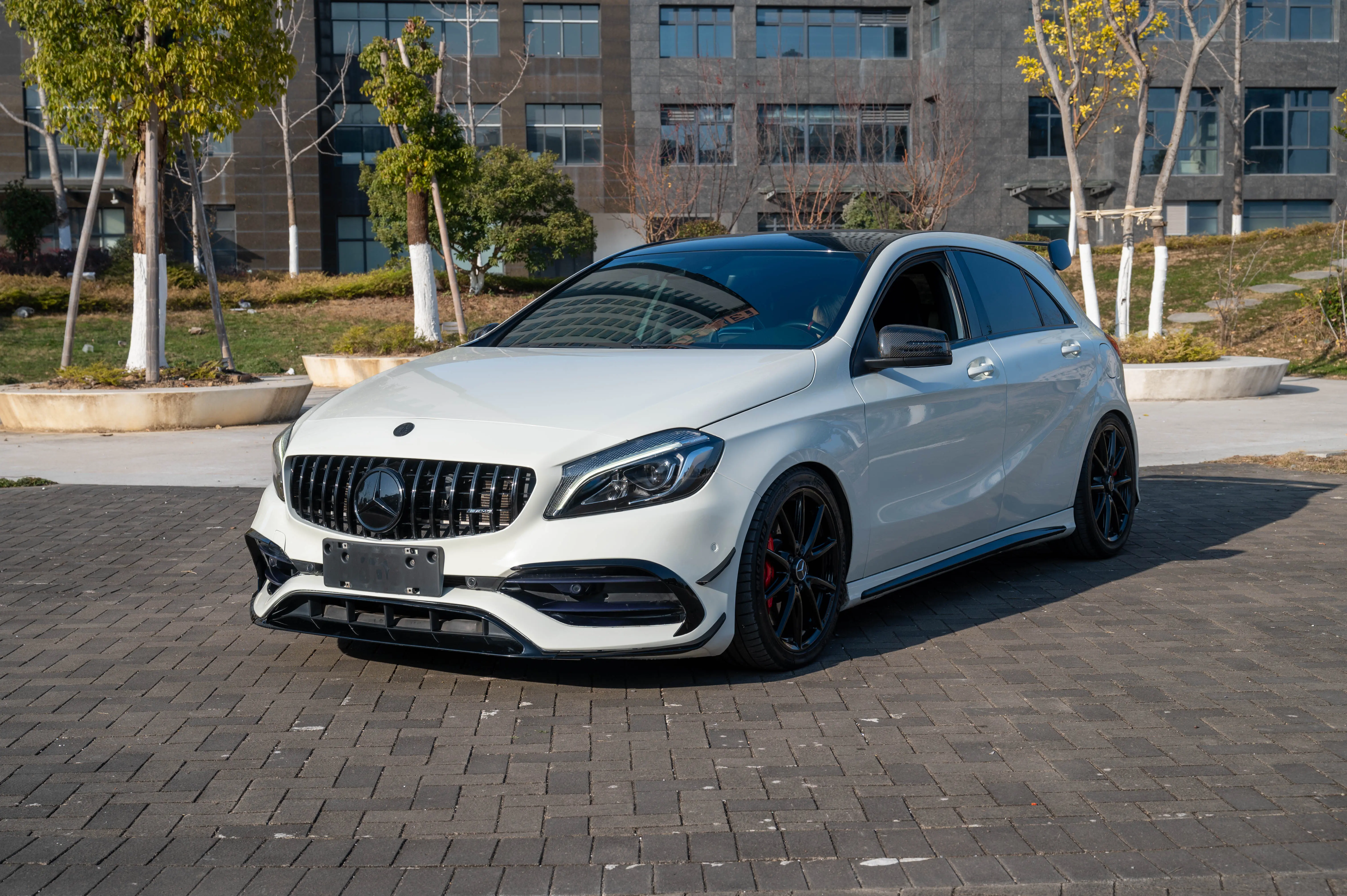 Mercedes-Benz A-Class AMG  из Китая