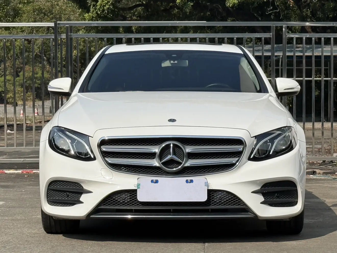 Mercedes-Benz E-Class  из Китая