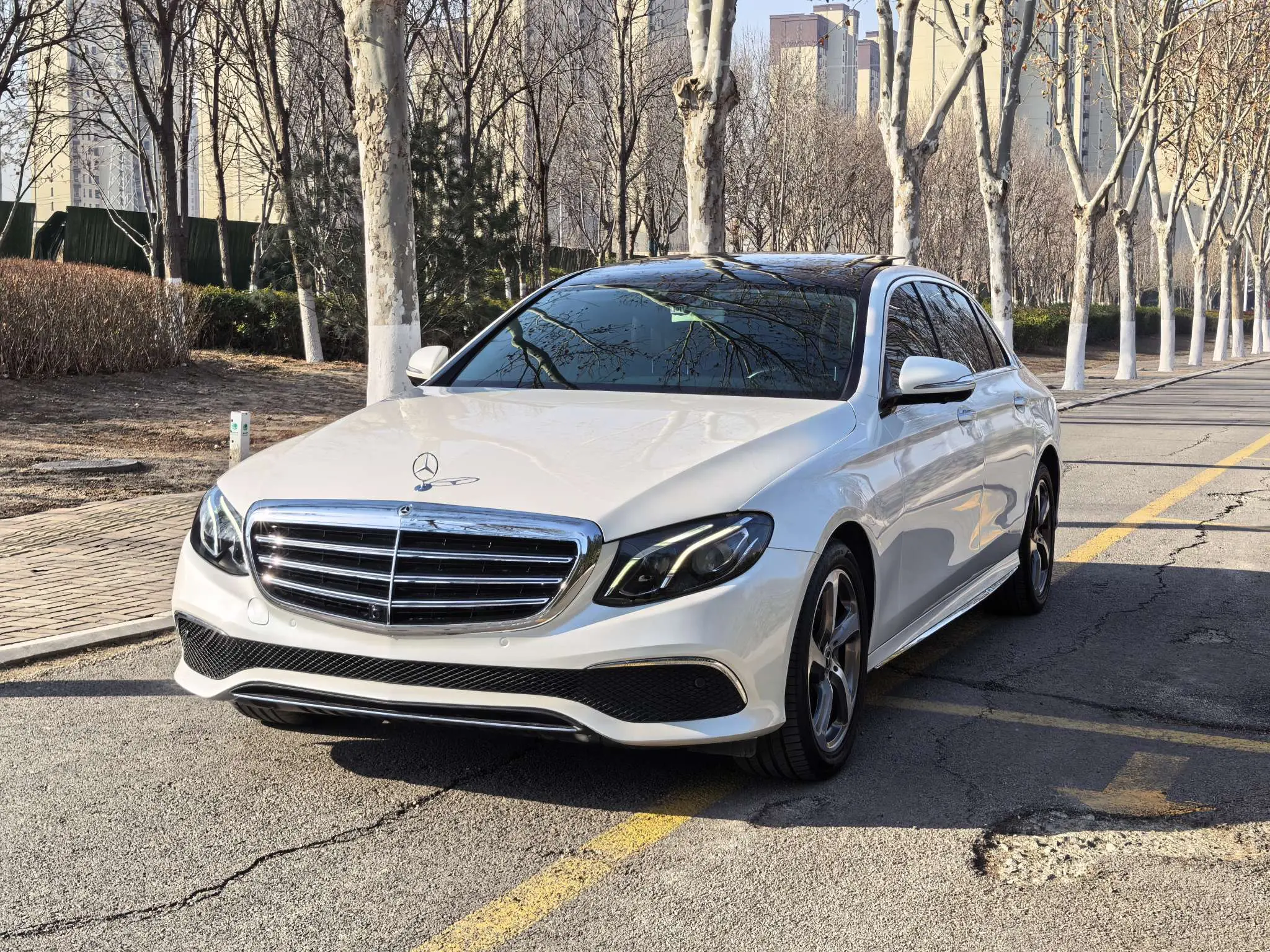 Mercedes-Benz E-Class  из Китая