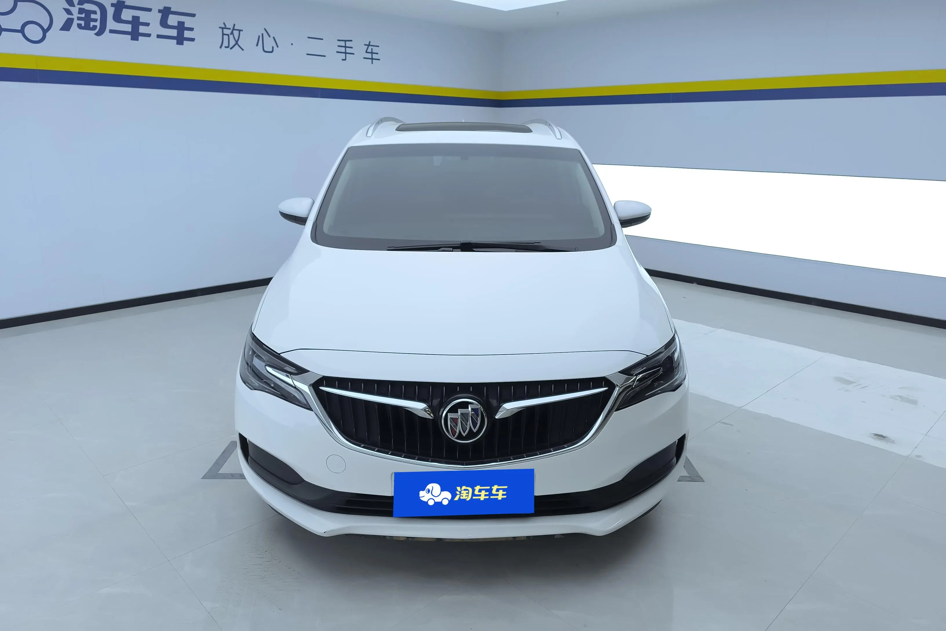 Buick GL6  из Китая