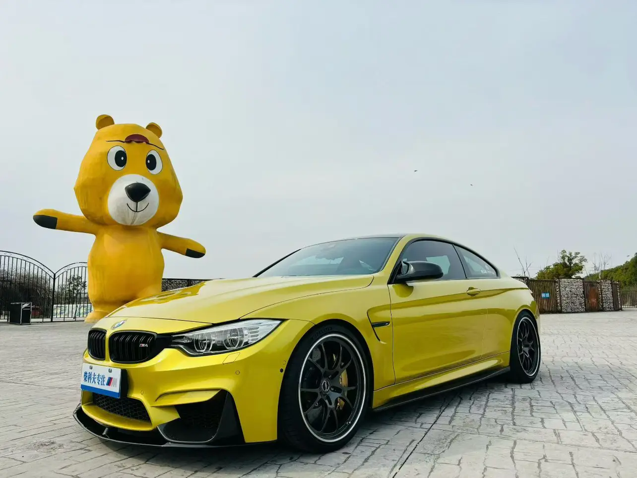 BMW M4  из Китая