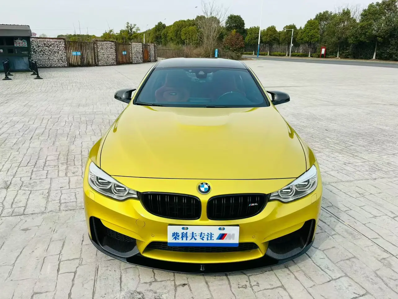 BMW M4  из Китая