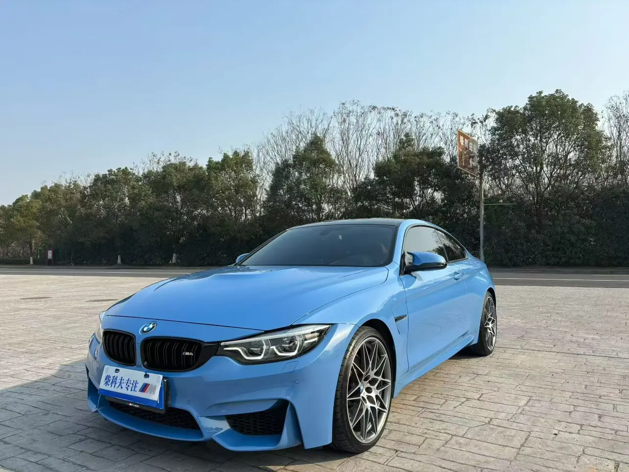 BMW M4  из Китая