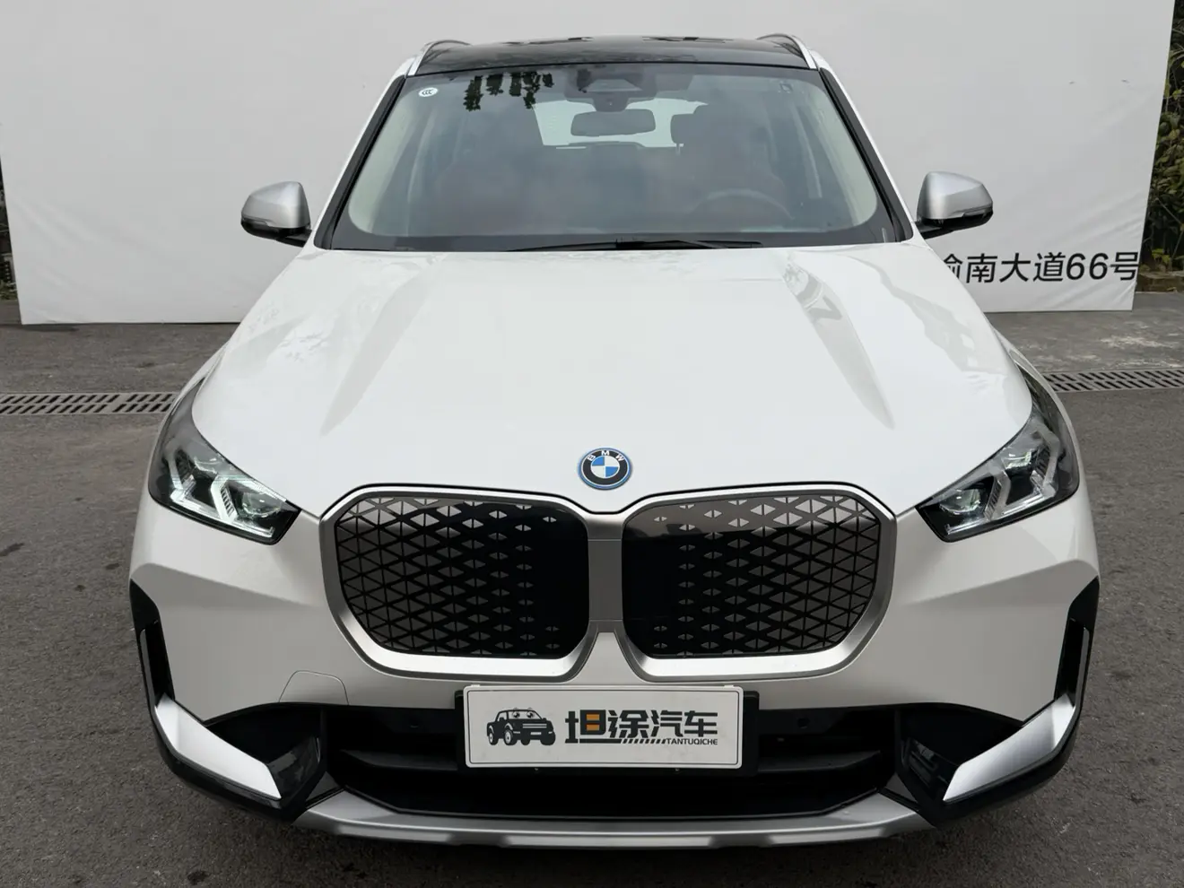 BMW iX1  из Китая