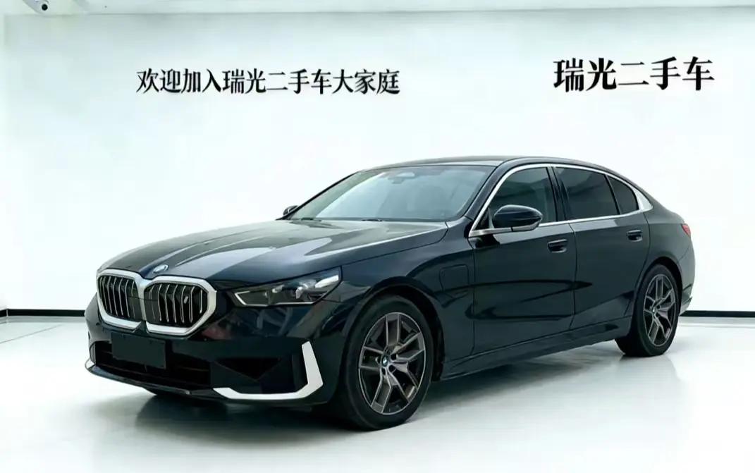 BMW i5  из Китая