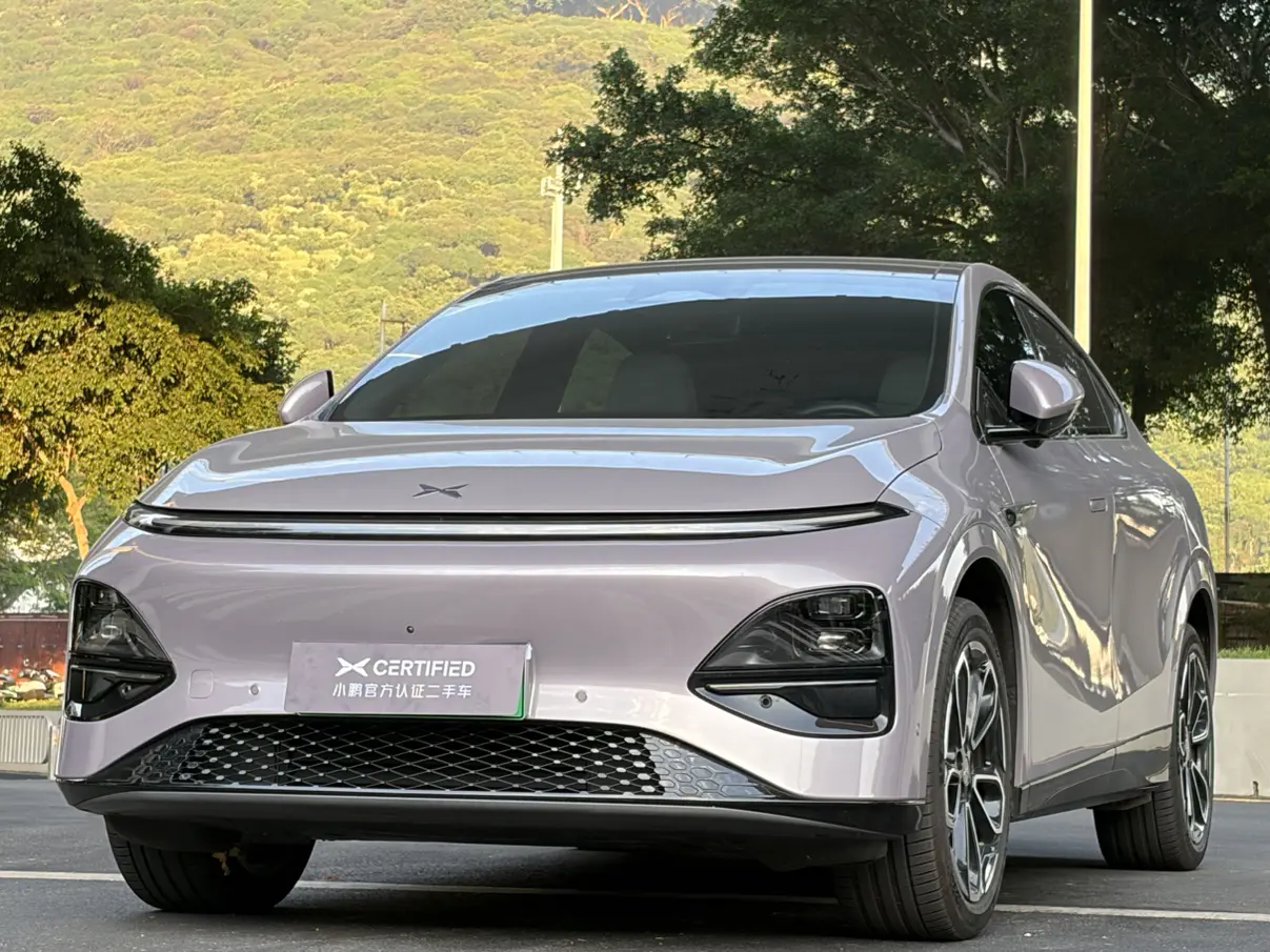 Xpeng G6  из Китая