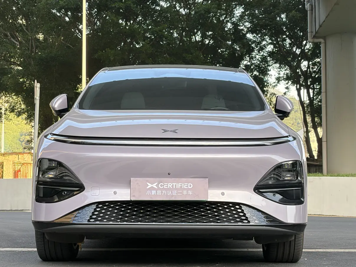 Xpeng G6  из Китая